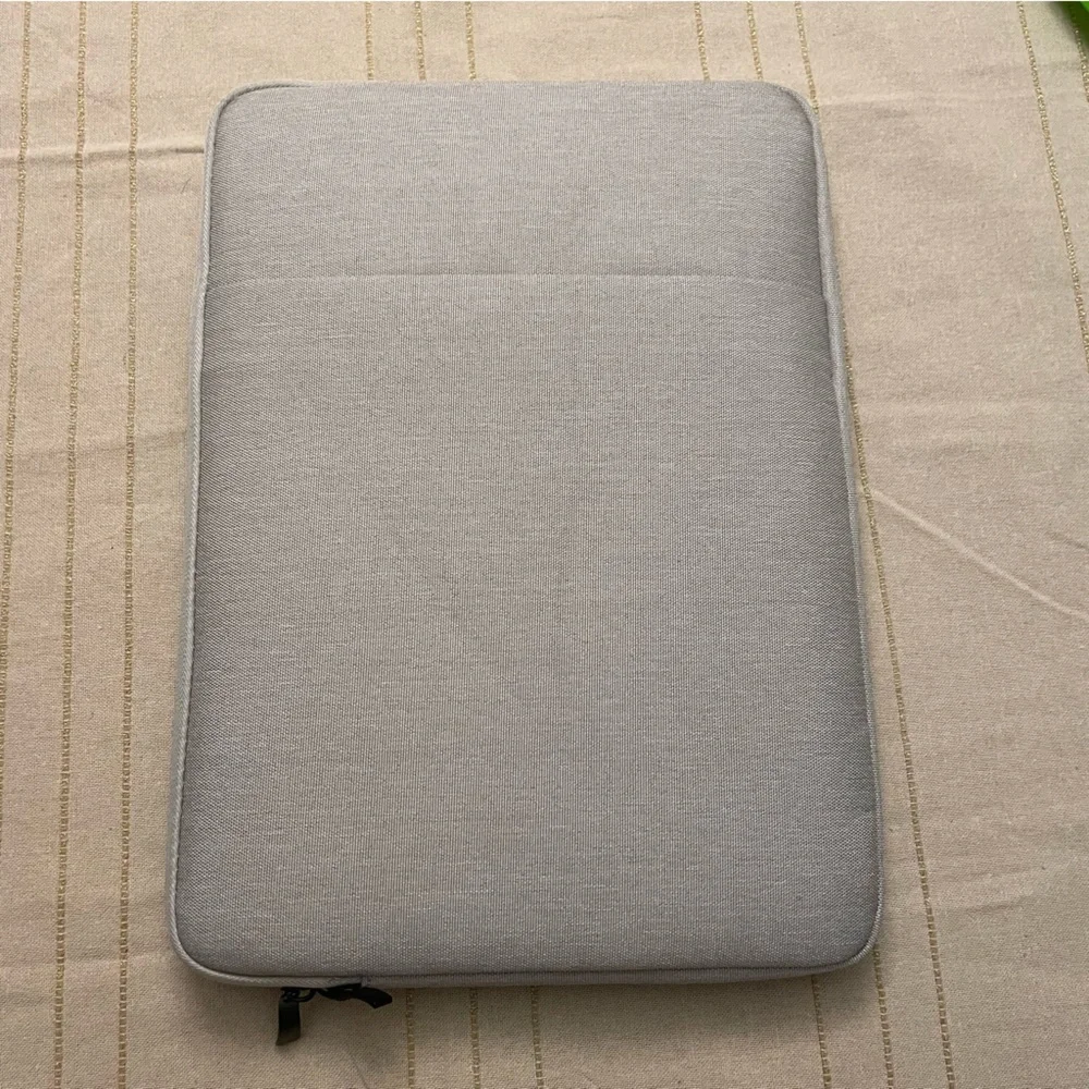 NWT 13” Computer/Tablet Padded Exterior Zipped Cover w/Crystal & Scrub Shells